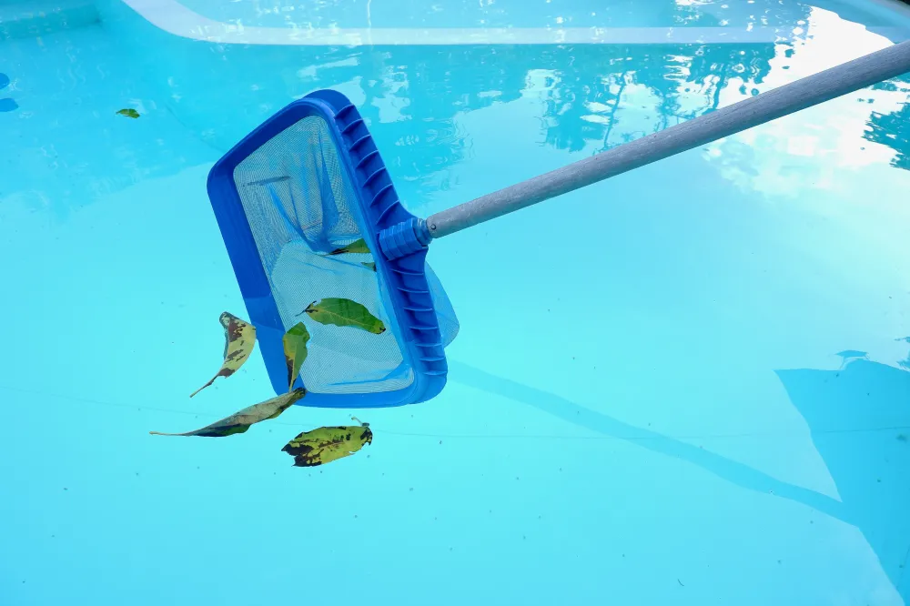 Estivage et hivernage piscine près de Lozère